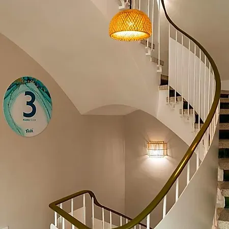 Aubi Hotel 2*